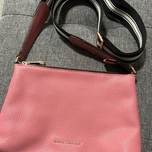 Dusty pink Marc Jacob’s cosmo crossbody bag! Like new condition